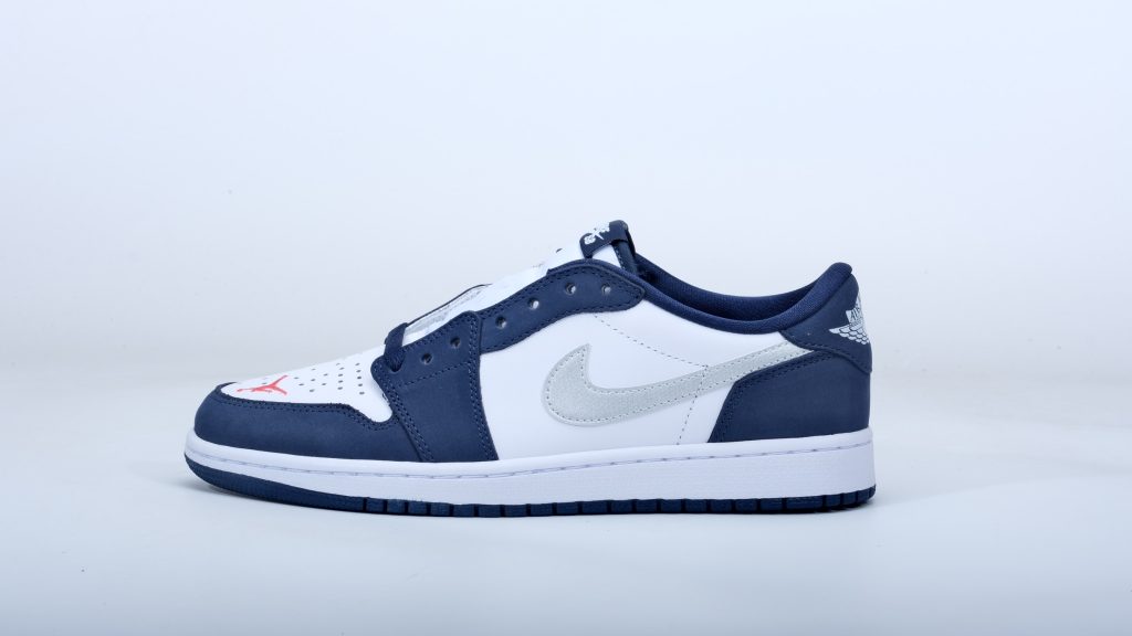 Eric Koston X Air Jordan Reps 1 Low Sb Midnight Navy – Image 3 Eric Koston x Air Jordan Reps 1 Low SB 'Midnight Navy'