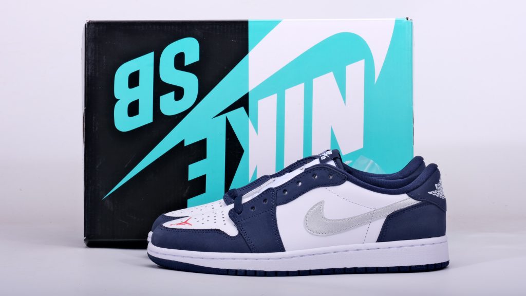 Eric Koston X Air Jordan Reps 1 Low Sb Midnight Navy – Image 1 Eric Koston x Air Jordan Reps 1 Low SB 'Midnight Navy'