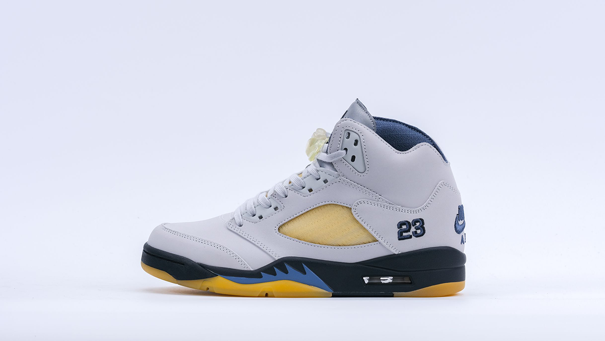 A-Ma-Maniere-x-Wmns-Air-Jordan-5-Retro-Dawn-Replica2.webp A Ma Maniere X Air Jordan 5 Retro Dawn