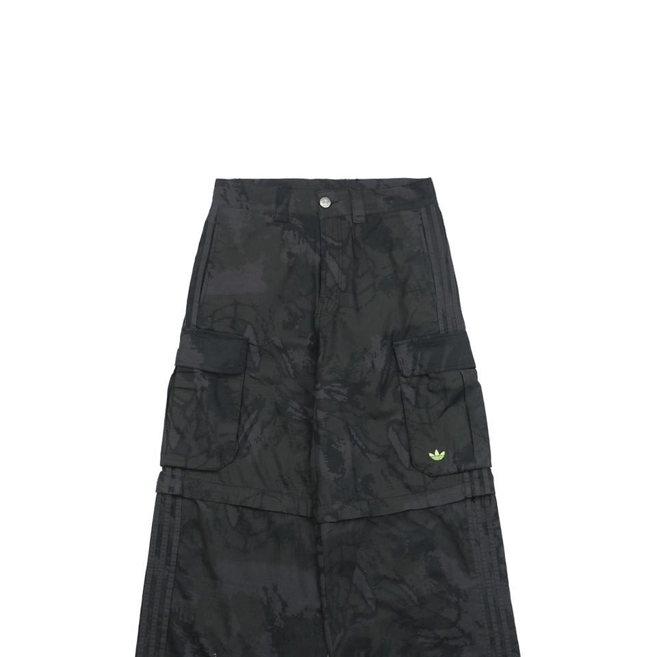 Adidas-Detachable-Camouflage-Cargo-Pants4.jpeg.webp Adidas Detachable Camouflage Cargo Pants