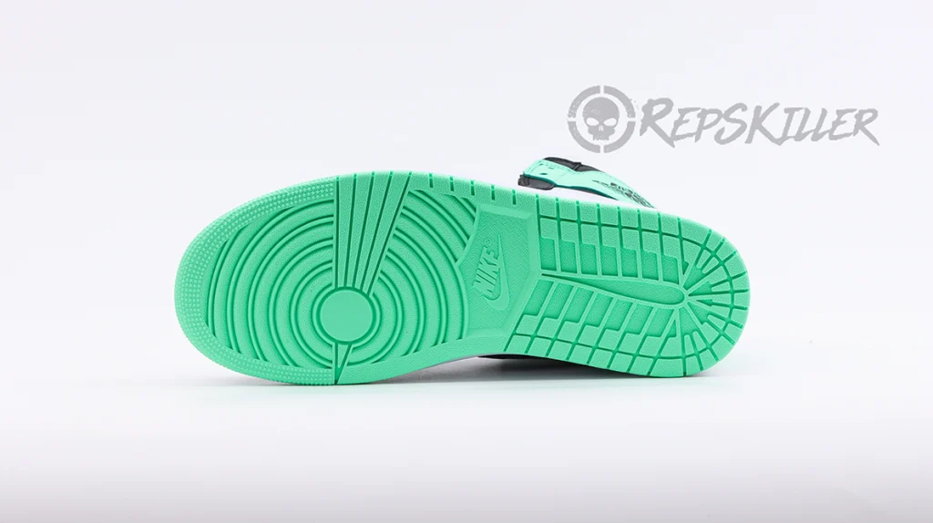 Air Jordan 1 Retro High Og Green Glow Replica – Image 4 Air Jordan 1 Retro High OG 'Green Glow' Replica