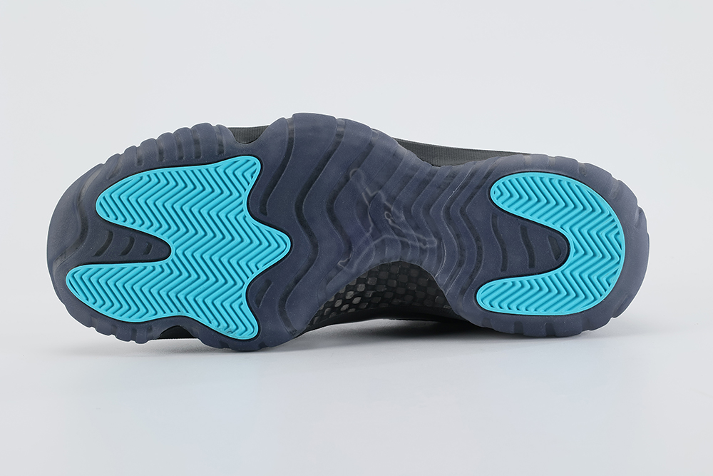 Air Jordan 11 Retro Gamma Blue