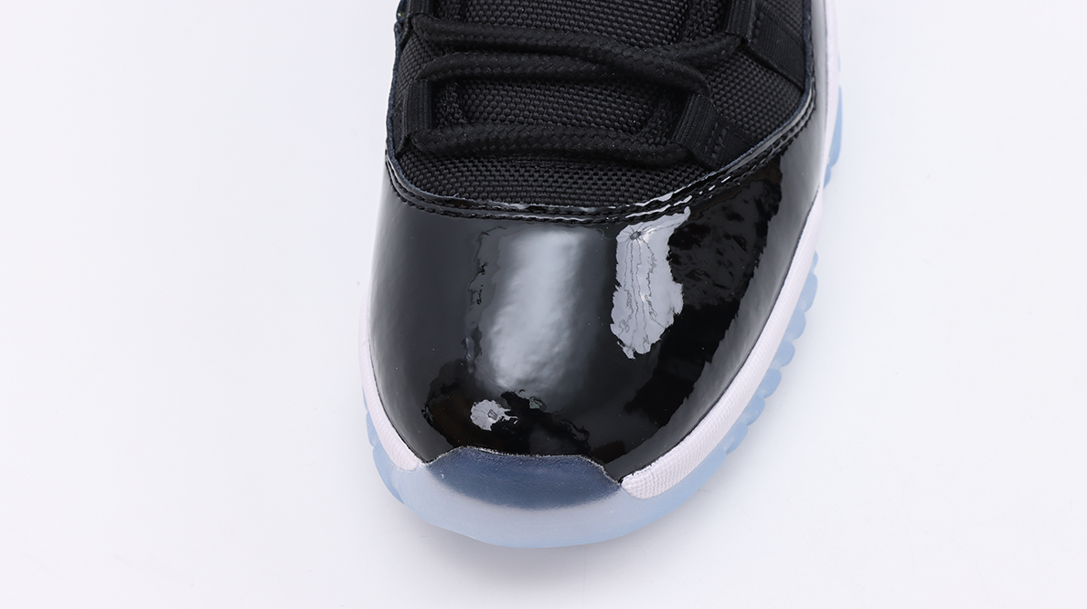Air-Jordan-11-Retro-Low-Space-Jam-Replica9.webp Air Jordan 11 Retro Low Space Jam Replica