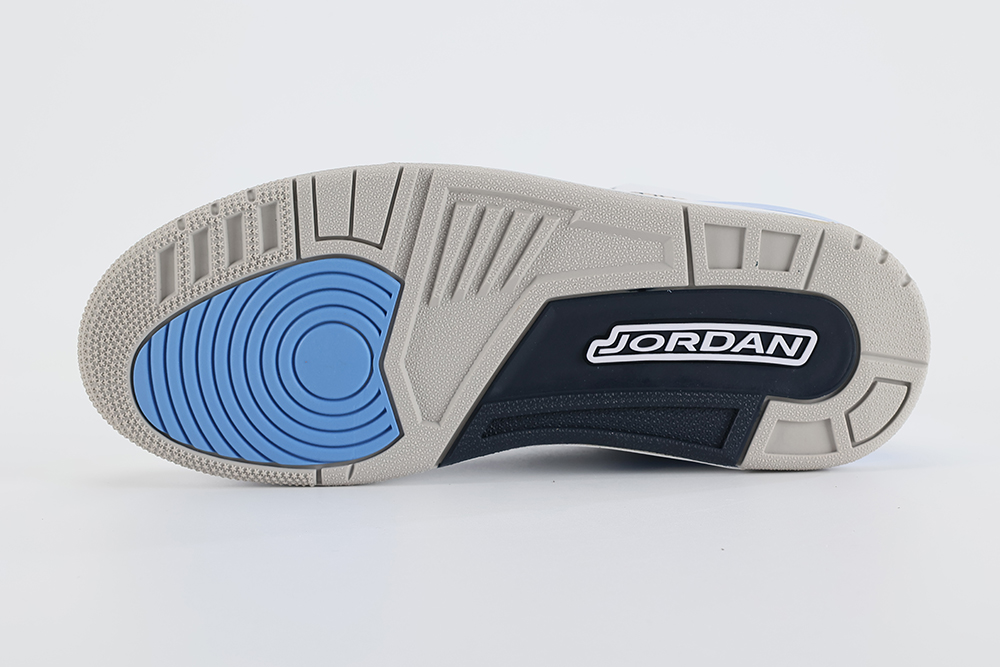 Air Jordan 3 Retro Unc Player Exclusive – Image 4 Air Jordan 3 Retro 'UNC' Player Exclusive Replica