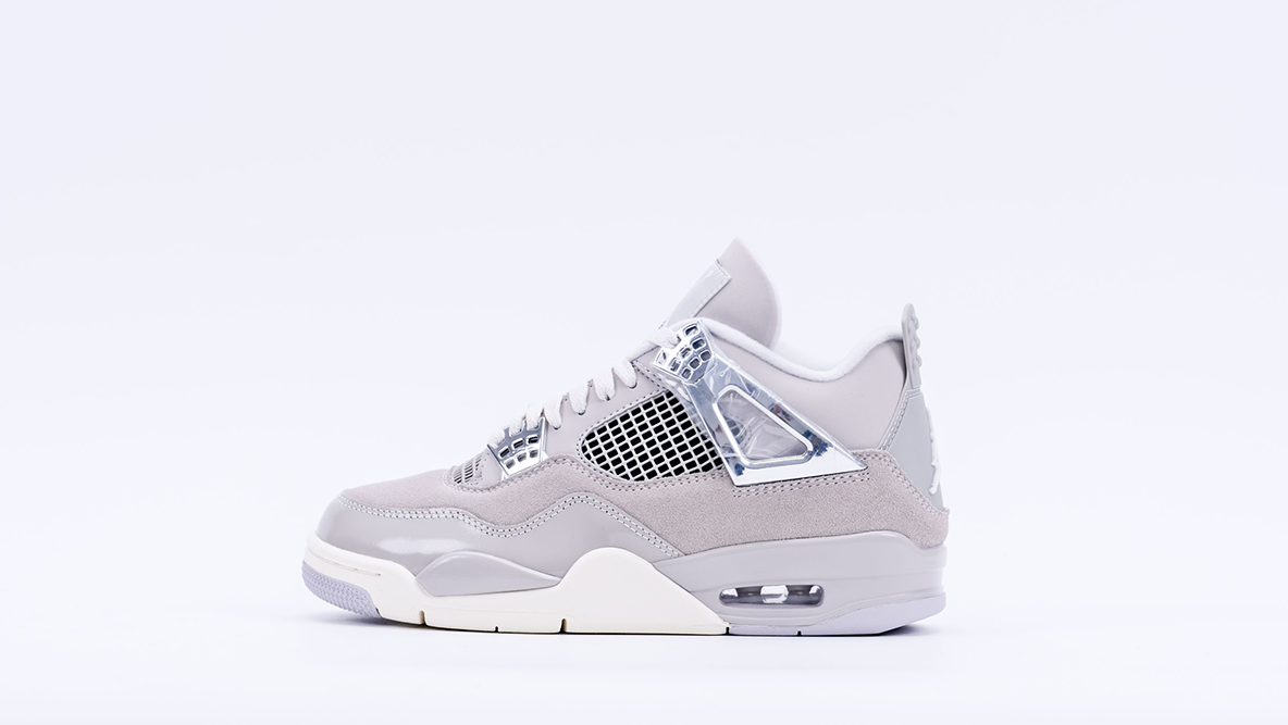 Air Jordan 4 Retro Frozen Moments Replica