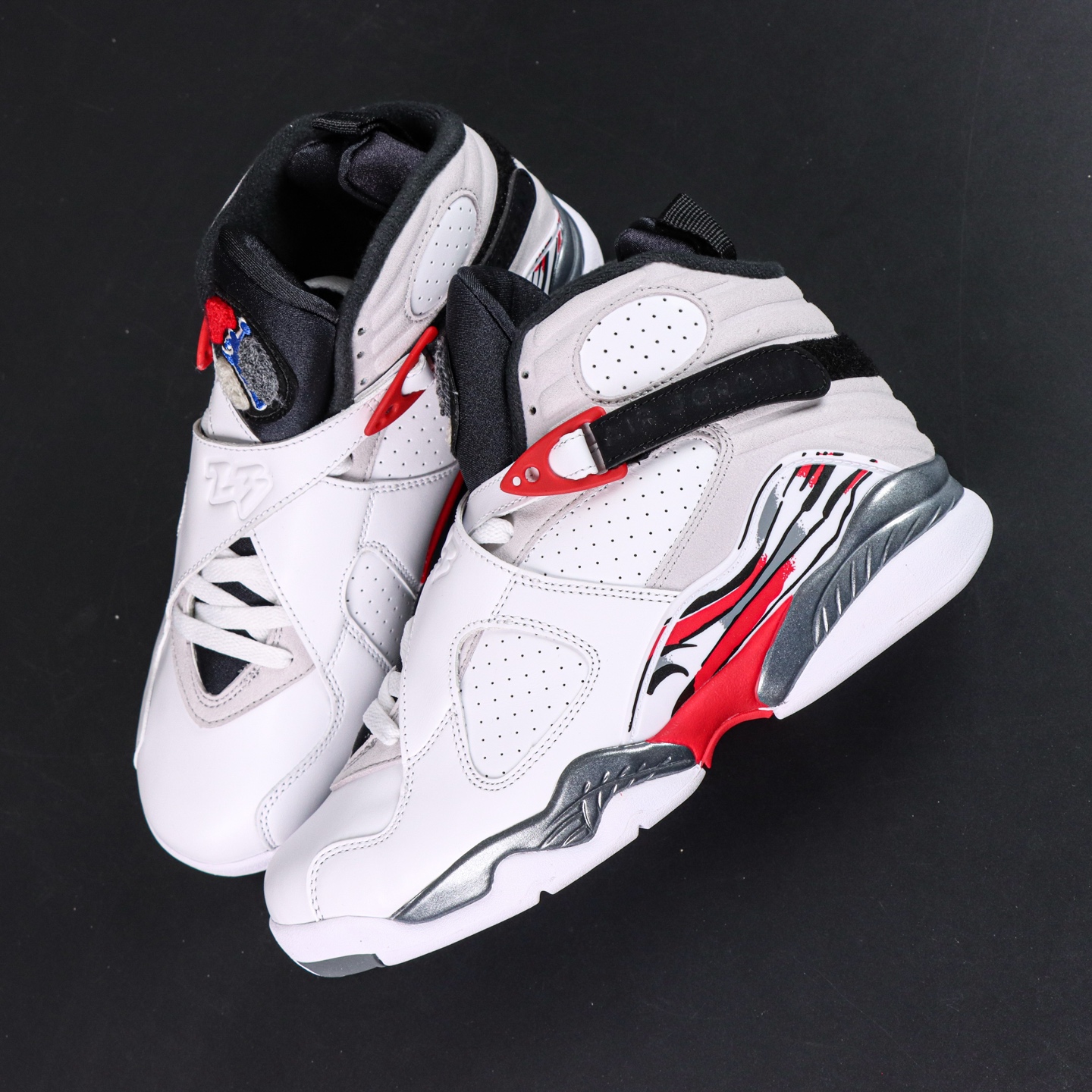 Air Jordan 8 Retro Bugs Bunny 2025
