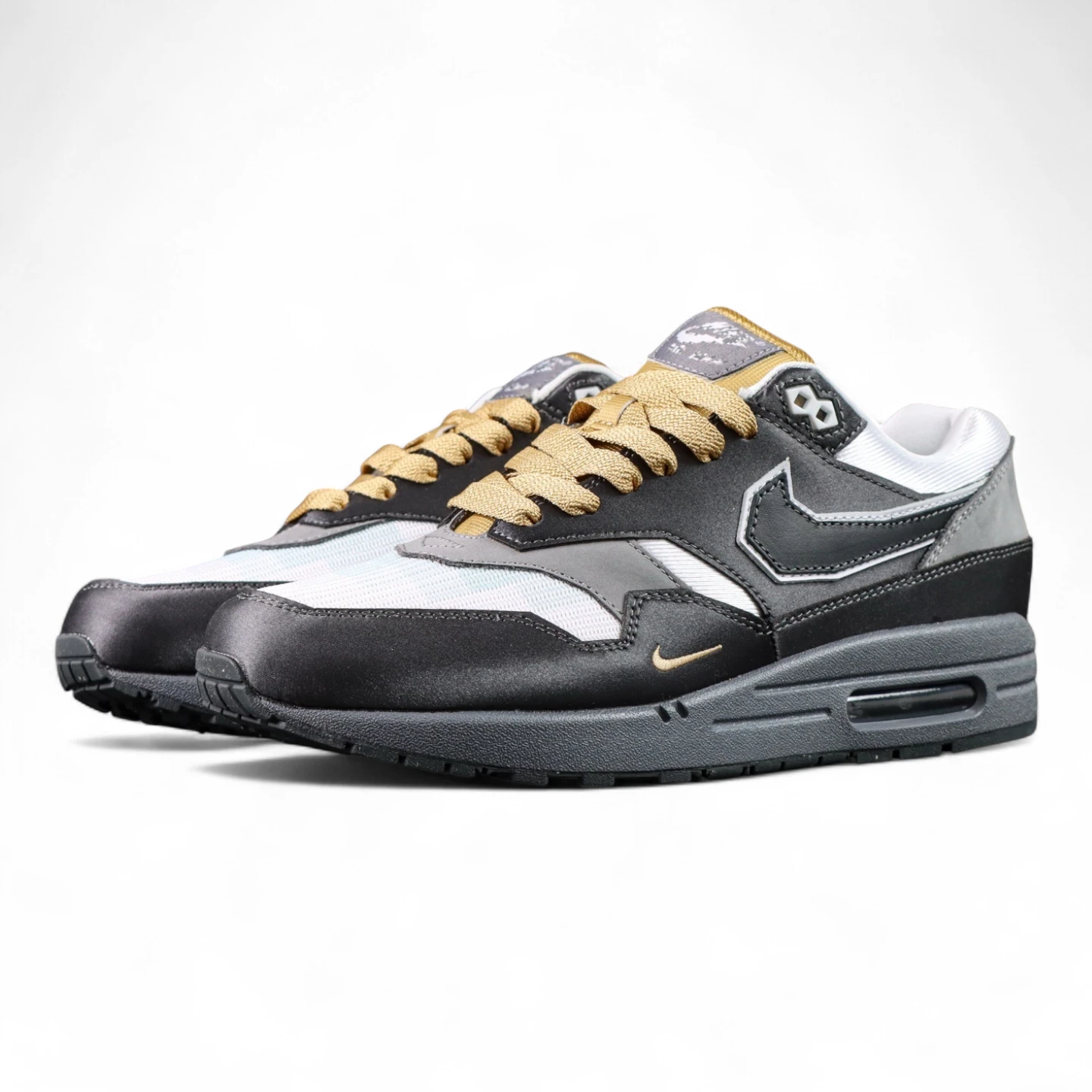 Air-Max-1-Low-Poly-Big-Head-Mode.webp Air Max 1 Low Poly Big Head Mode