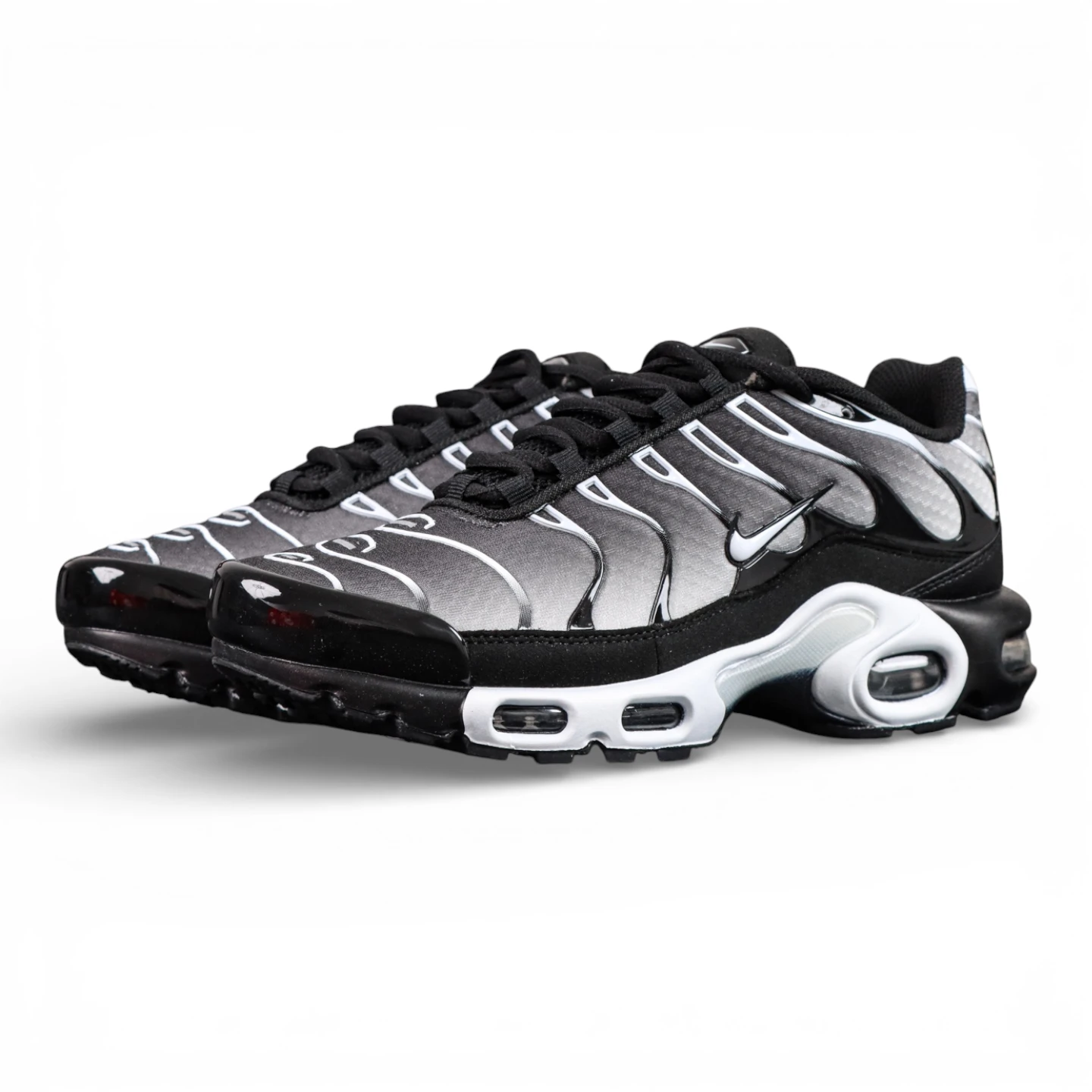 Air-Max-Plus-Black-Metallic-Silver.webp Air Max Plus Black Metallic Silver