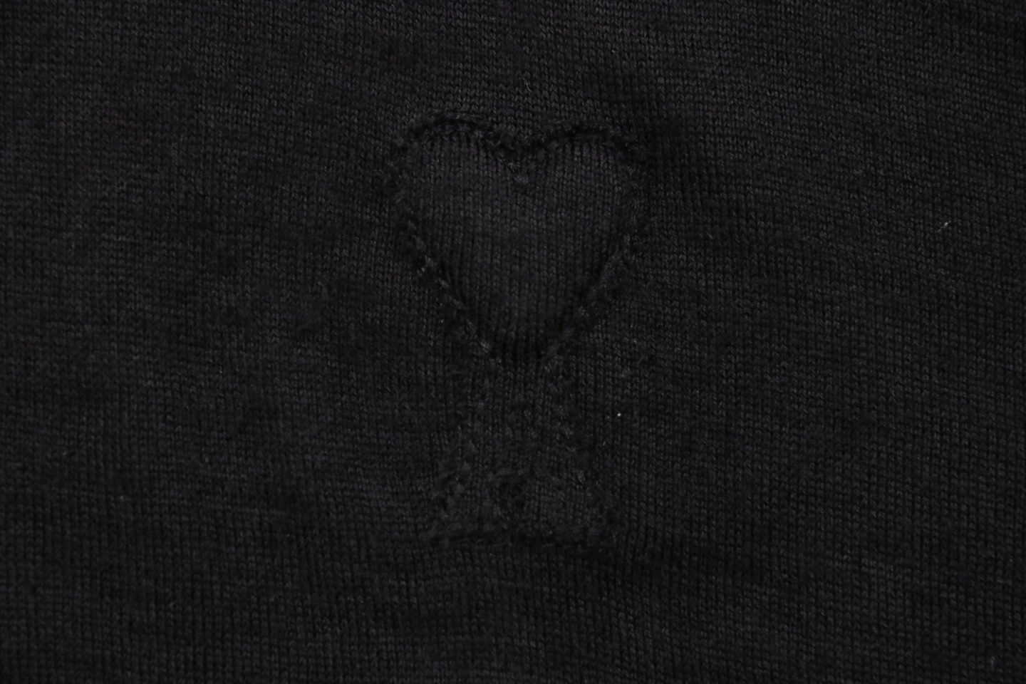 Ami-Embossed-Heart-Embroidery-Basic-Polo-Sweater-Black5.jpeg.webp Ami Embossed Heart Embroidery Basic Polo Sweater Black