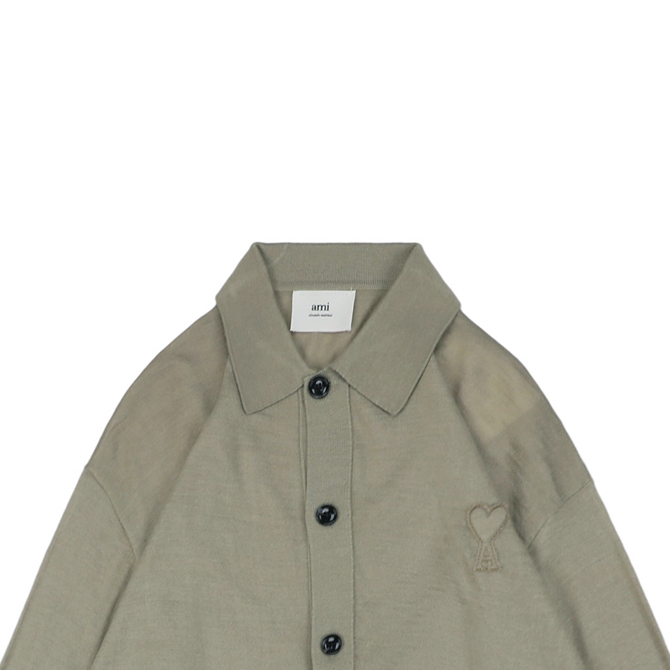Ami-Embossed-Heart-Embroidery-Basic-Polo-Sweater-Green1.jpeg.webp Ami Embossed Heart Embroidery Basic Polo Sweater