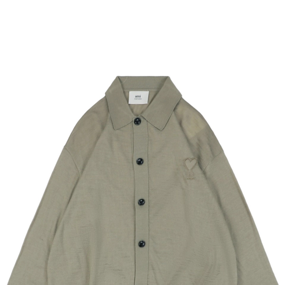 Ami-Embossed-Heart-Embroidery-Basic-Polo-Sweater-Green2.jpeg.webp Ami Embossed Heart Embroidery Basic Polo Sweater