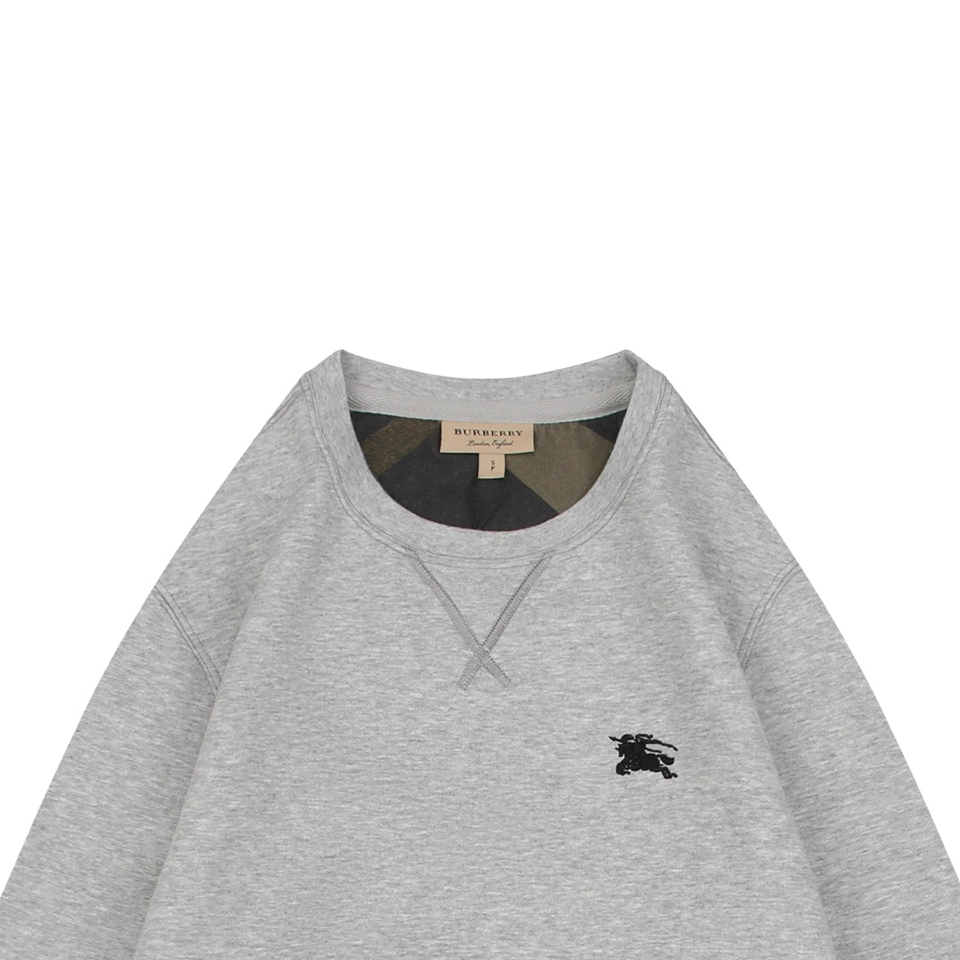 BBry-Equestrian-Knight-Embroidered-Crewneck-Sweatshirt7.jpeg.webp Bbry Equestrian Knight Embroidered Crewneck Sweatshirt