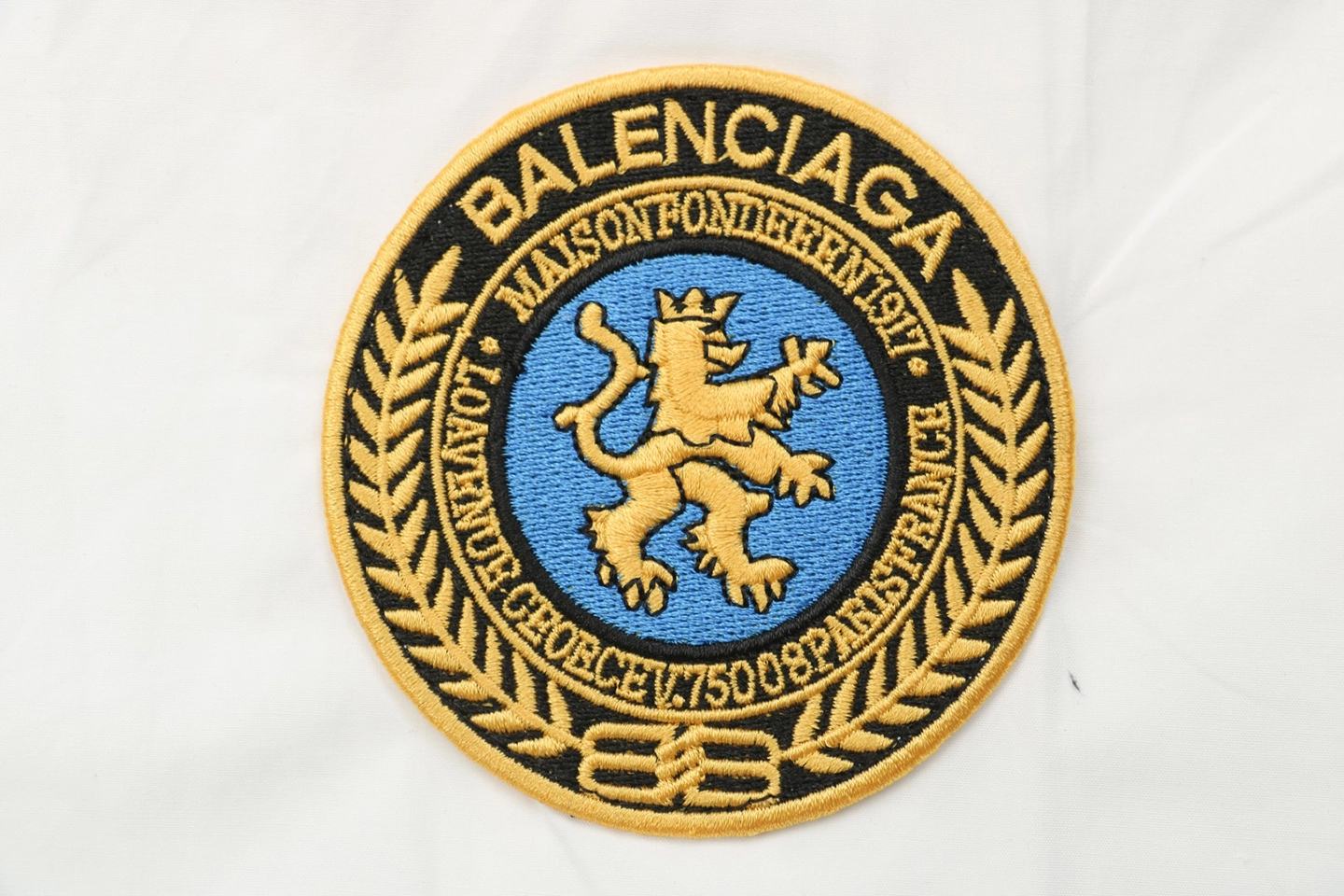 Balenciaga-Embroidered-Crest-Lion-Patch-Shirt2.jpeg.webp Blcg Embroidered Crest Lion Patch Shirt