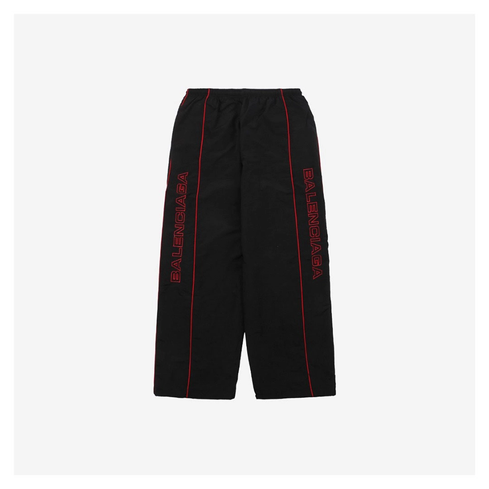 Balenciaga-Manchester-United-Crest-Embroidered-Pants2.jpeg.webp Blcg Manchester United Crest Embroidered Pants