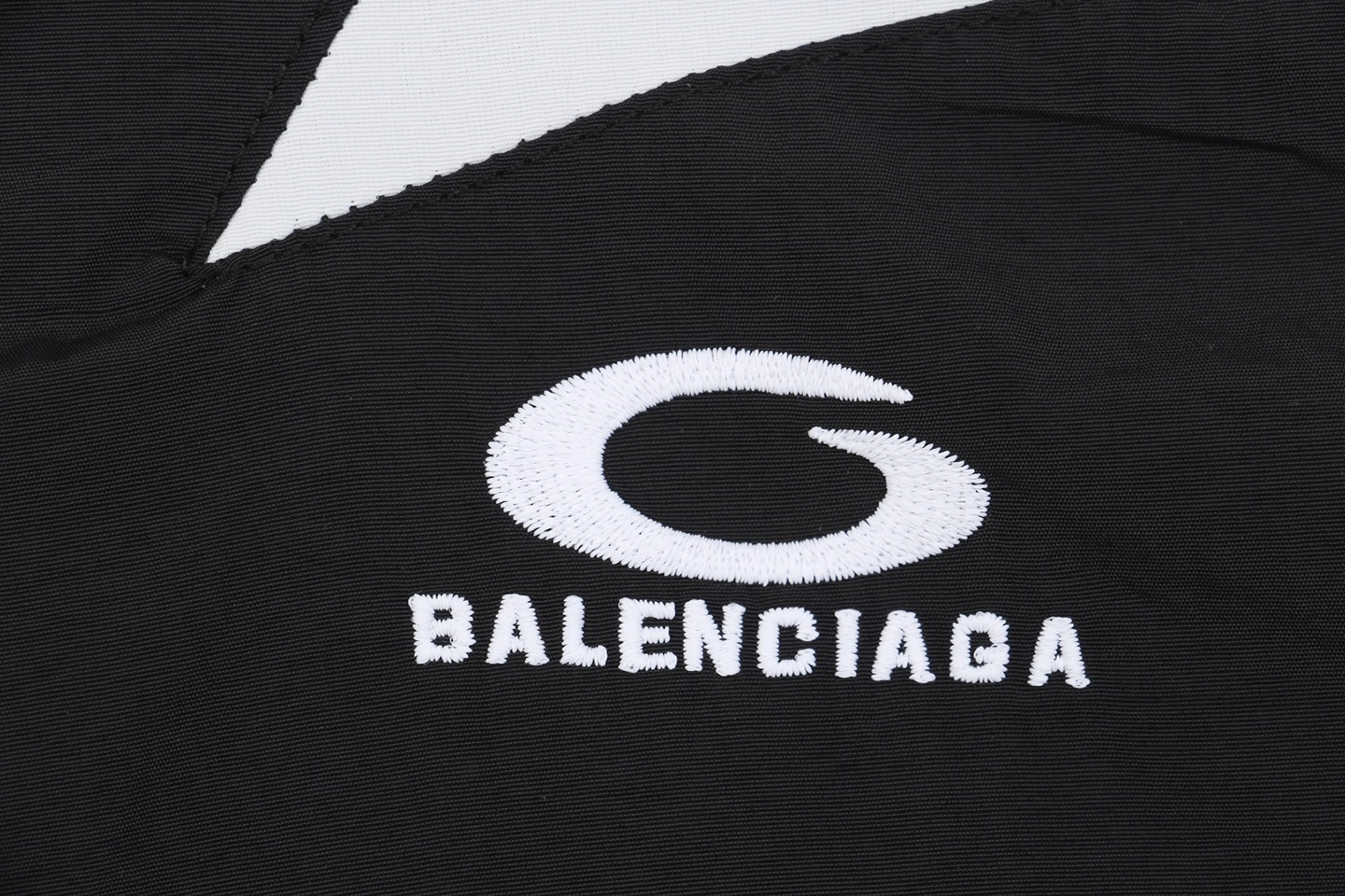 Balenciaga-Oversized-Circular-Panel-High-Neck-Jacket9.jpeg.webp Blcg Oversized Circular Panel High Neck Jacket