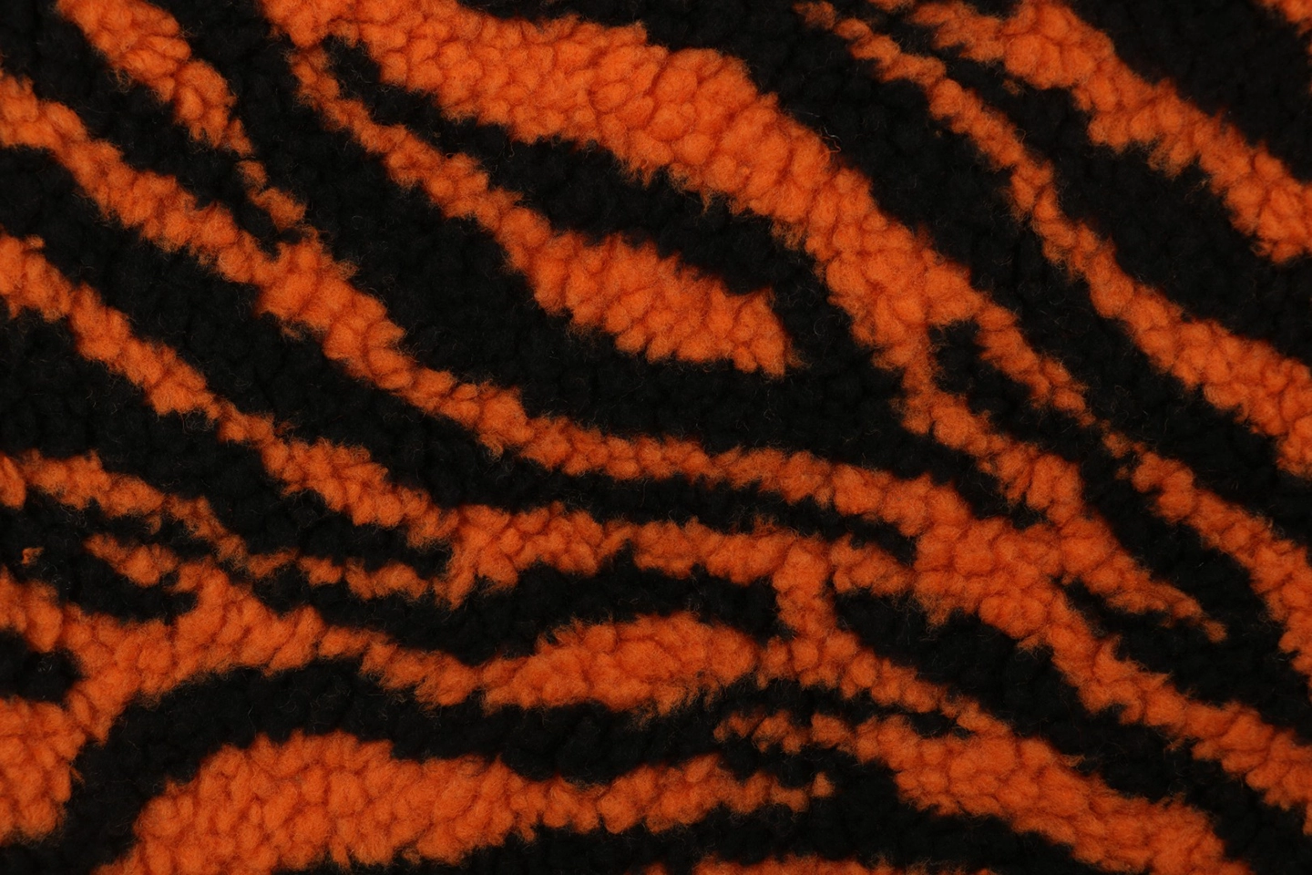 Balenciaga-Tiger-Stripe-Teddy-Fleece-Zip-Up-Jacket9.jpeg.webp Blcg Tiger Stripe Teddy Fleece Zip Up Jacket