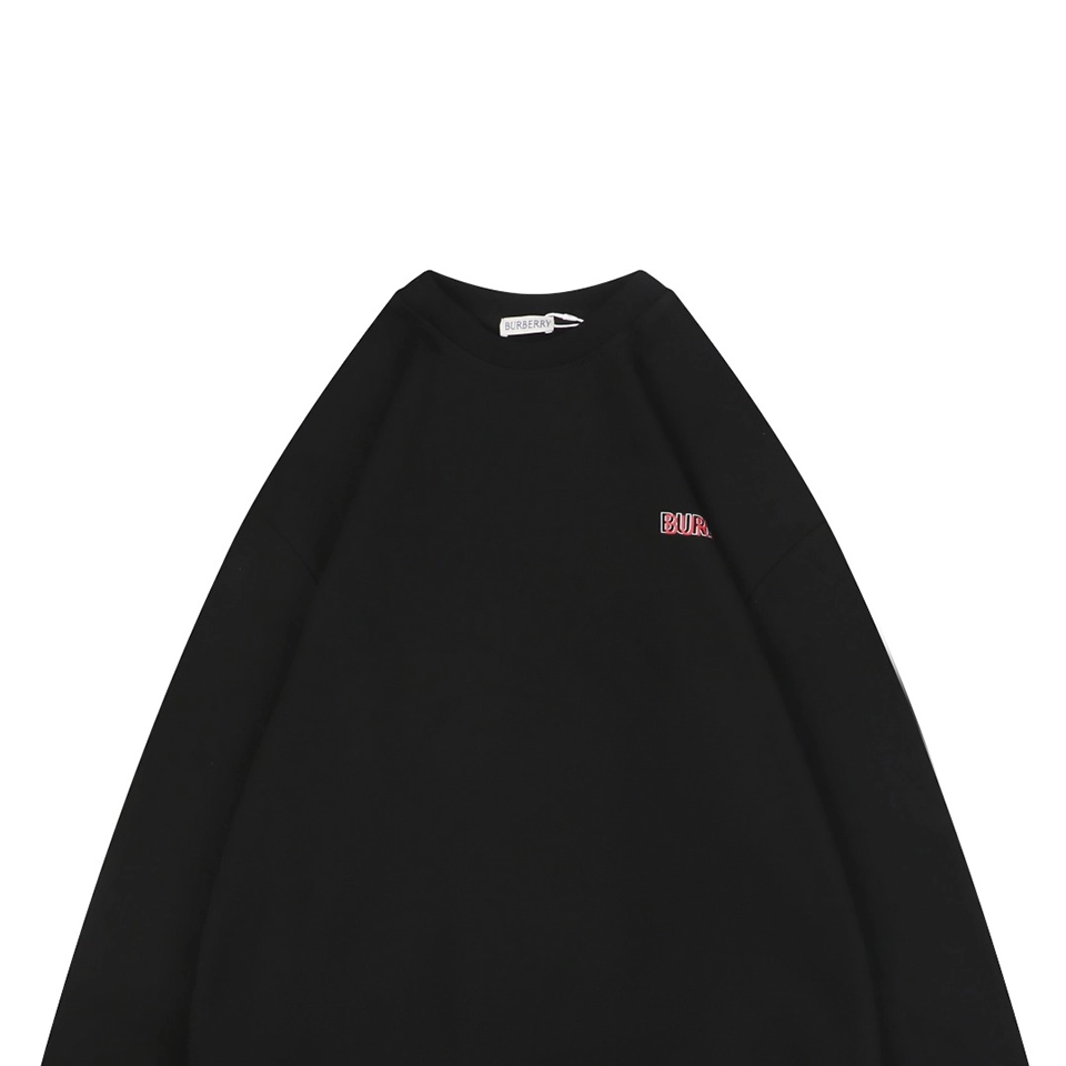 Burberry-Overlapping-Knight-Print-Crewneck-Sweatshirt14.jpeg.webp Bbry Overlapping Knight Print Crewneck Sweatshirt