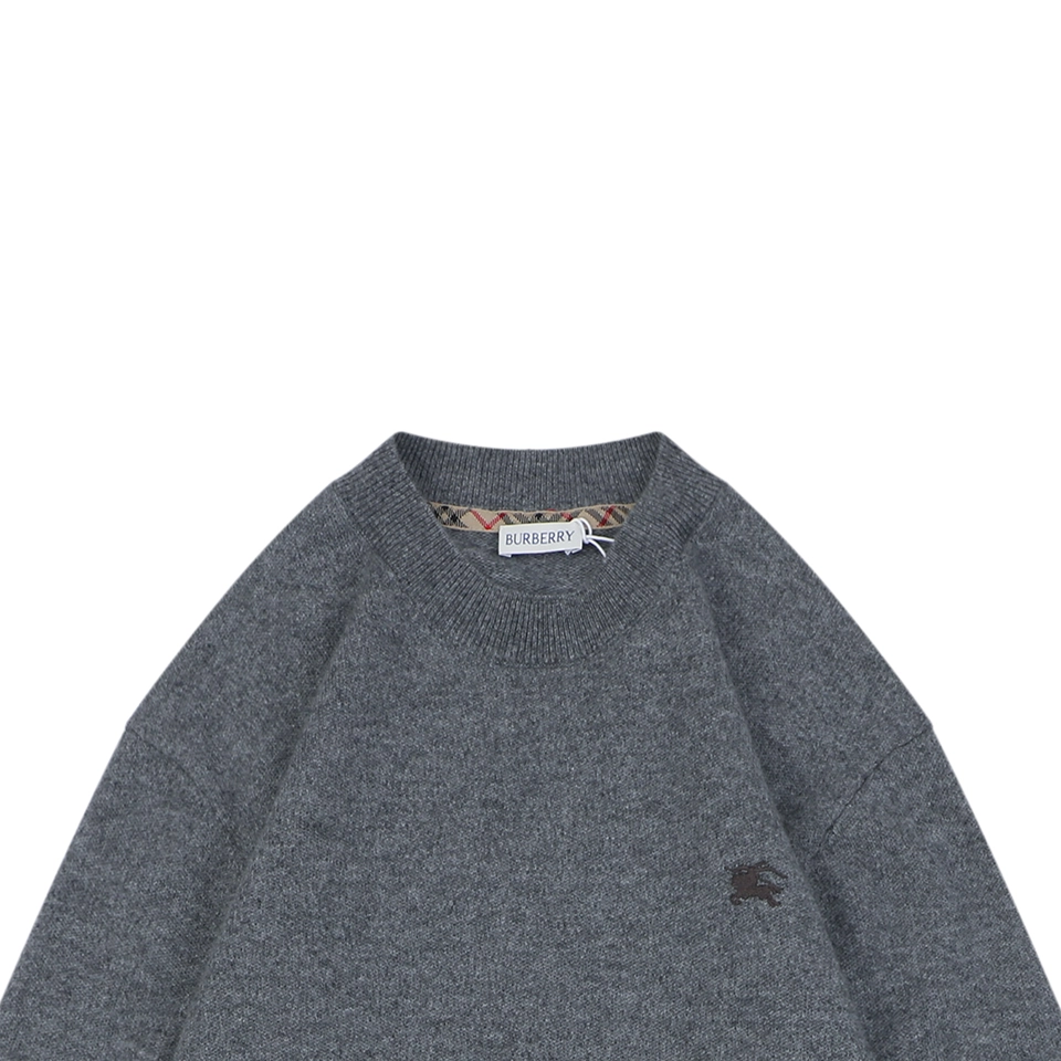 Burberry-Tonal-Equestrian-Knight-Embroidered-Crewneck-Sweater5.jpeg.webp Bbry Tonal Equestrian Knight Embroidered Crewneck Sweater