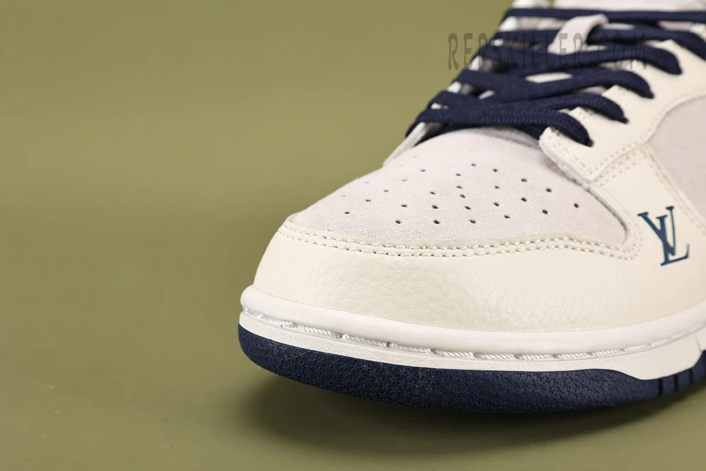 Dunk-Custom-Brand-Name-Low-Sneakers3.webp Dunk Custom Brand Name Low Sneakers