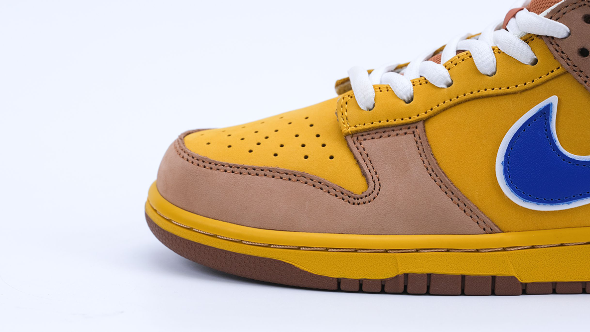 Dunk Low Sb Premium Newcastle Brown Ale