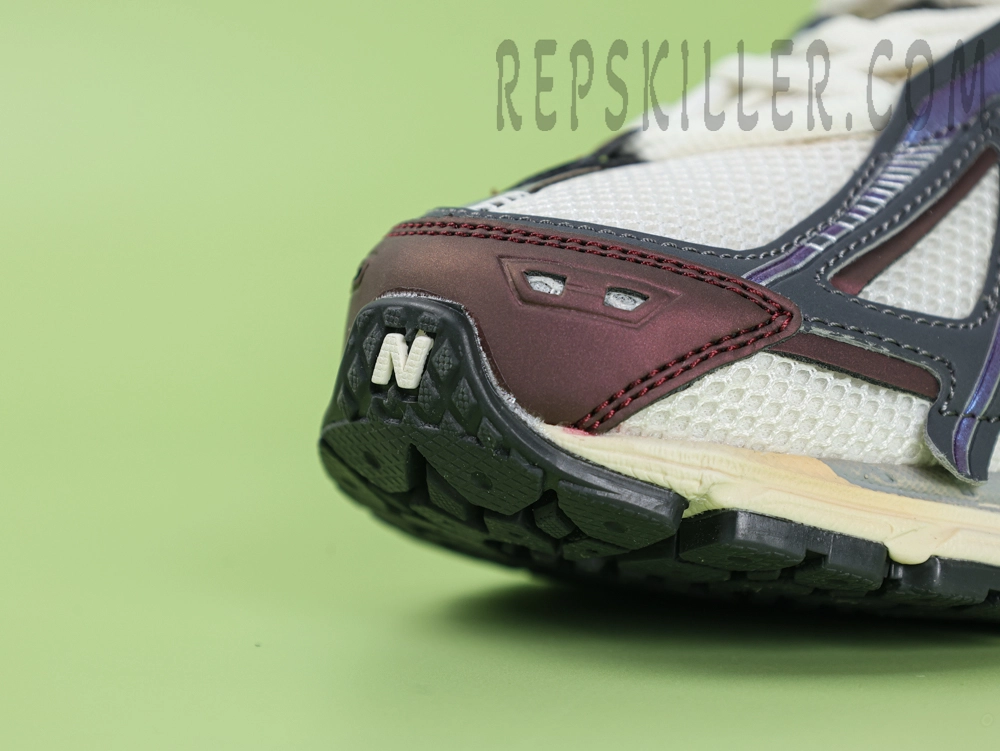New Balance 1906R Brown