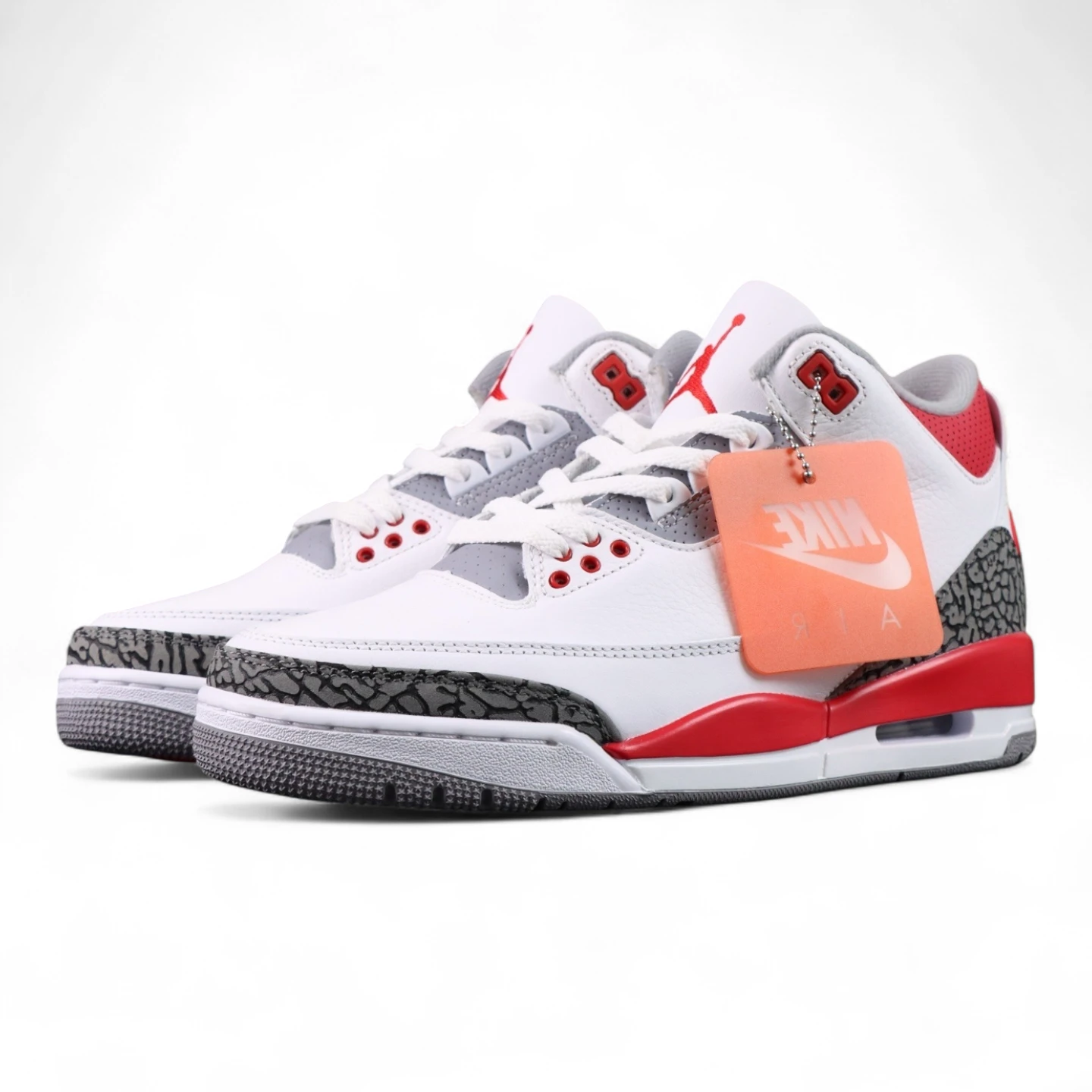 Jordan 3 Retro Fire Red 2022