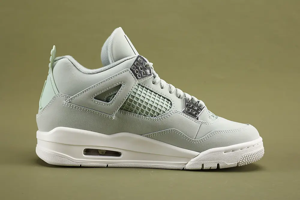 Wmns Air Jordan 4 Retro Abundance Seafoam