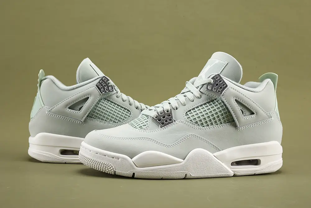 Wmns Air Jordan 4 Retro Abundance Seafoam