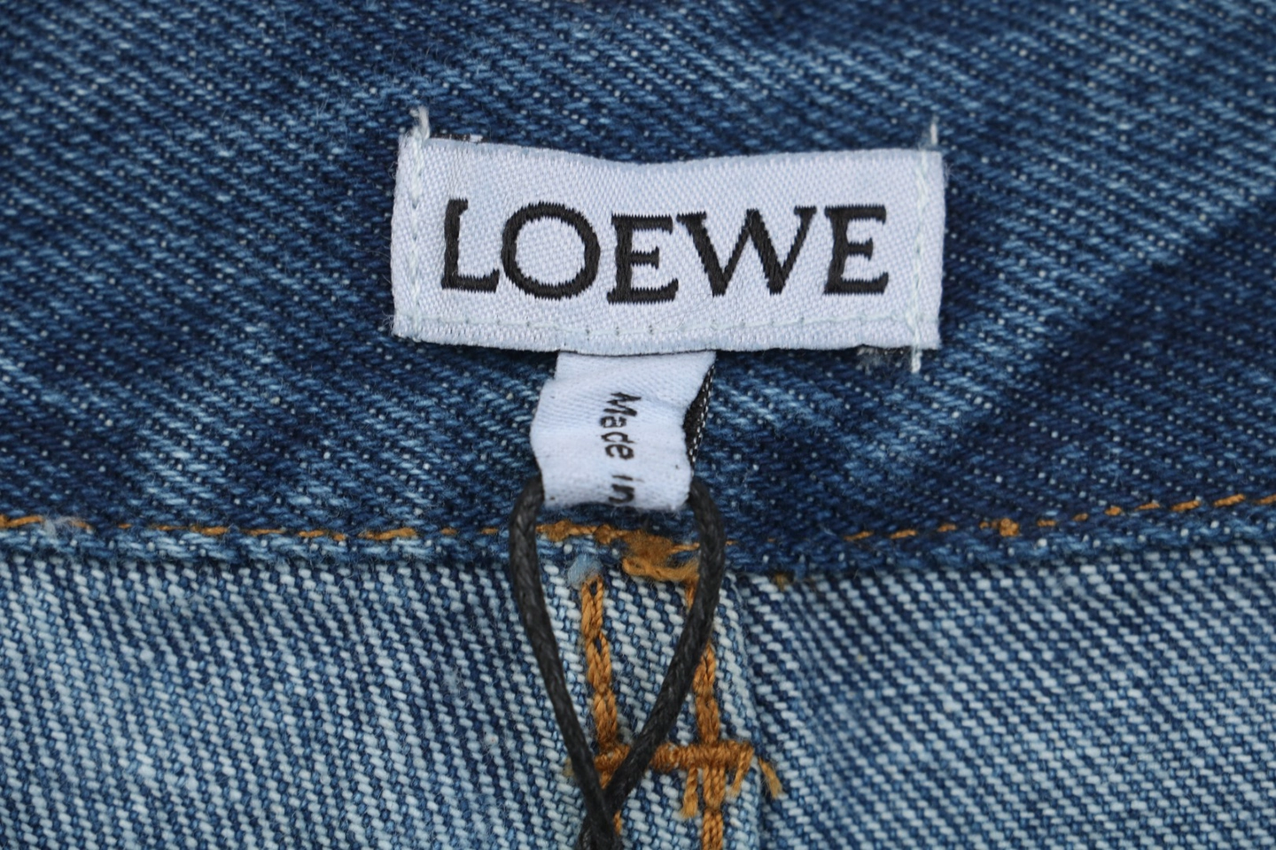 L Anagram Knee Embroidered Denim Pants