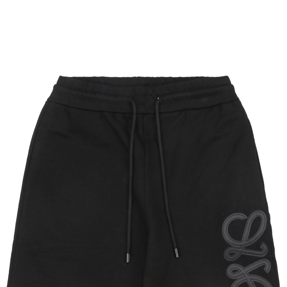 L Side Floral Patch Embroidered Shorts