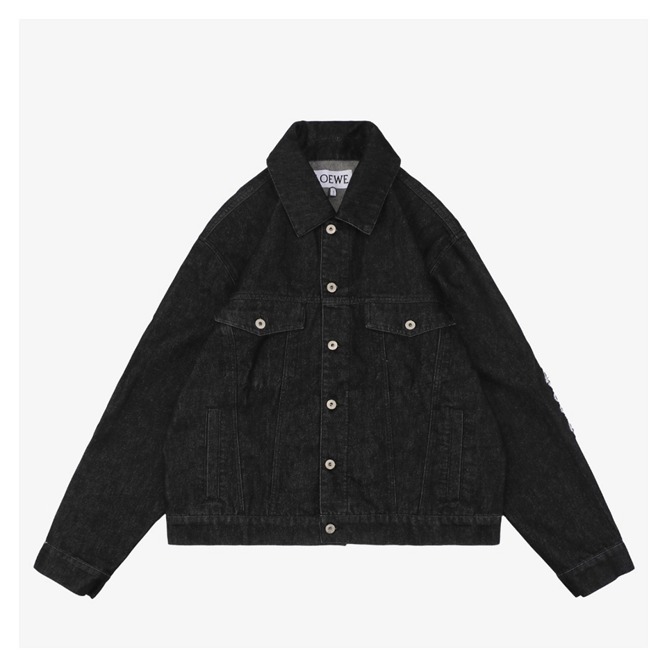 Loewe-Anagram-Embroidered-Sleeve-Denim-Jacket1.jpeg.webp L Anagram Embroidered Sleeve Denim Jacket