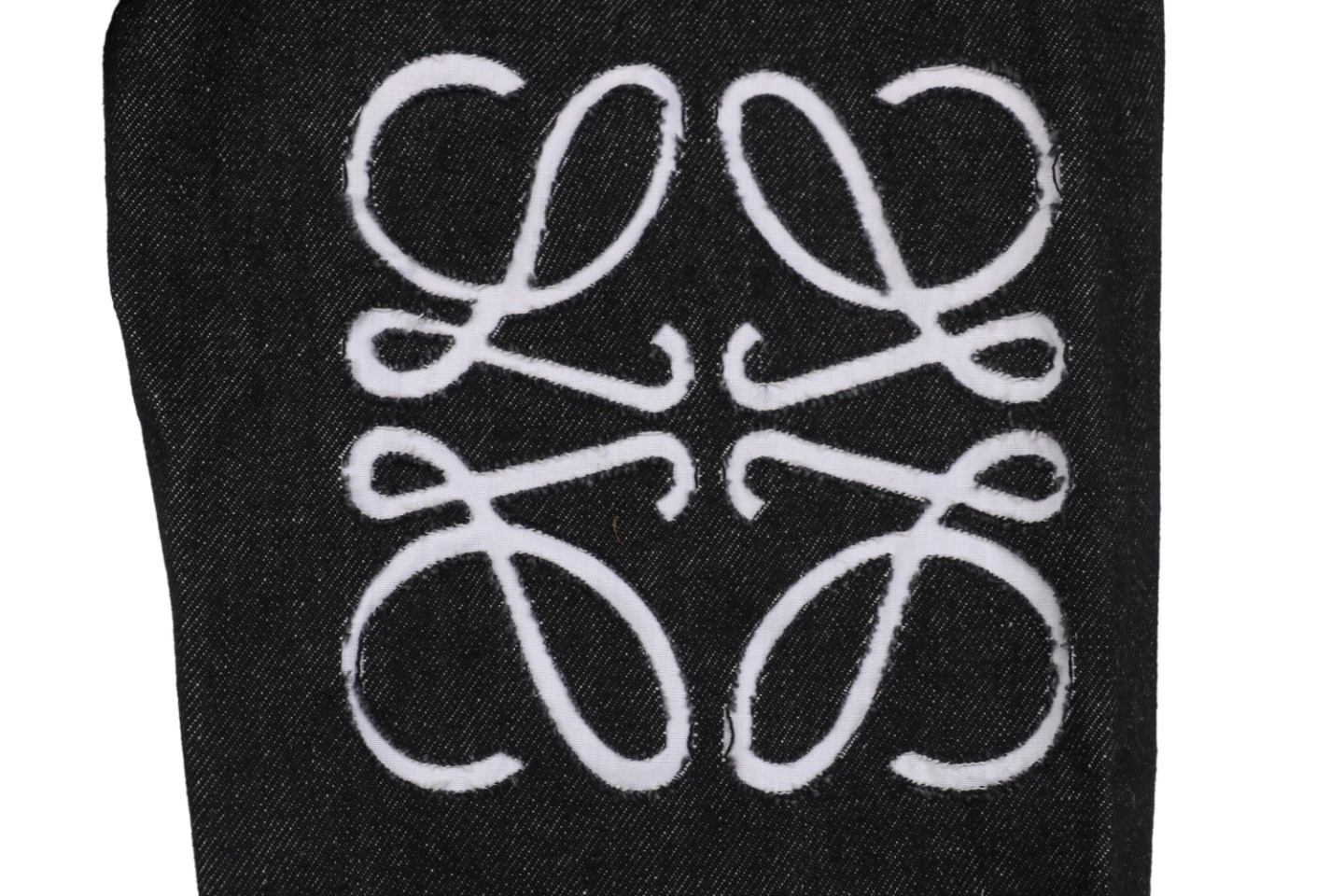 Loewe-Anagram-Embroidered-Sleeve-Denim-Jacket6.jpeg.webp L Anagram Embroidered Sleeve Denim Jacket