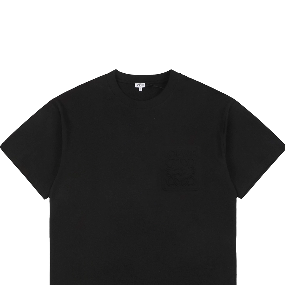 Loewe-Embossed-Anagram-Cotton-T-Shirt2.jpg.webp Loe Embossed Anagram Cotton T Shirt