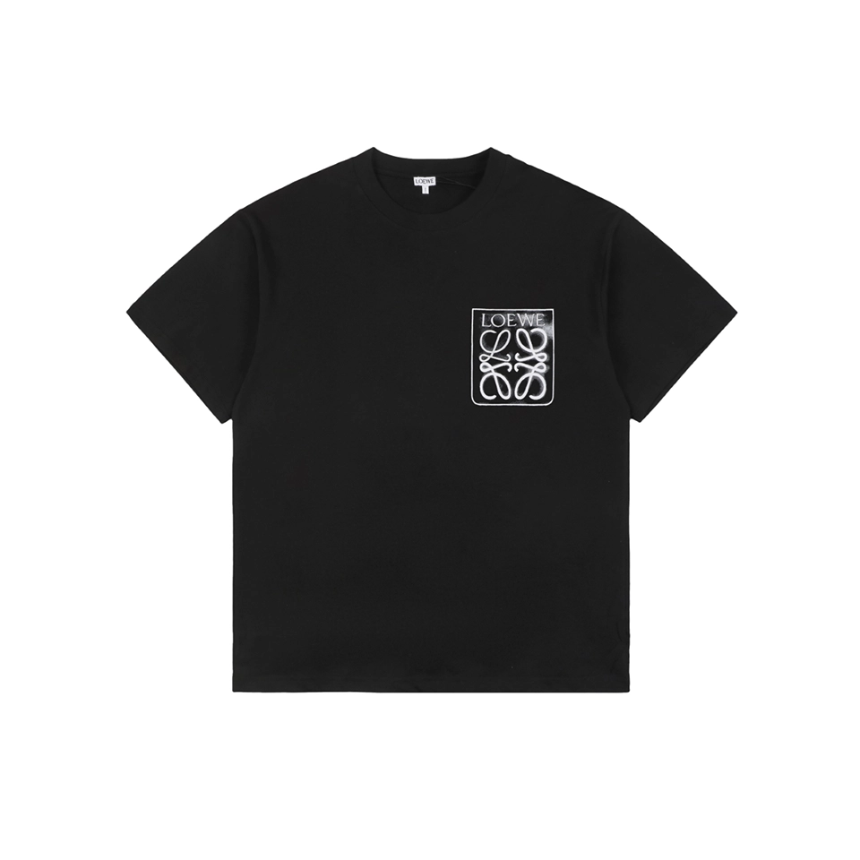 Loewe-Gradient-Anagram-Faux-Pocket-Embroidered-T-Shirt3.jpg-5.webp Loe Gradient Anagram Faux Pocket Embroidered T Shirt