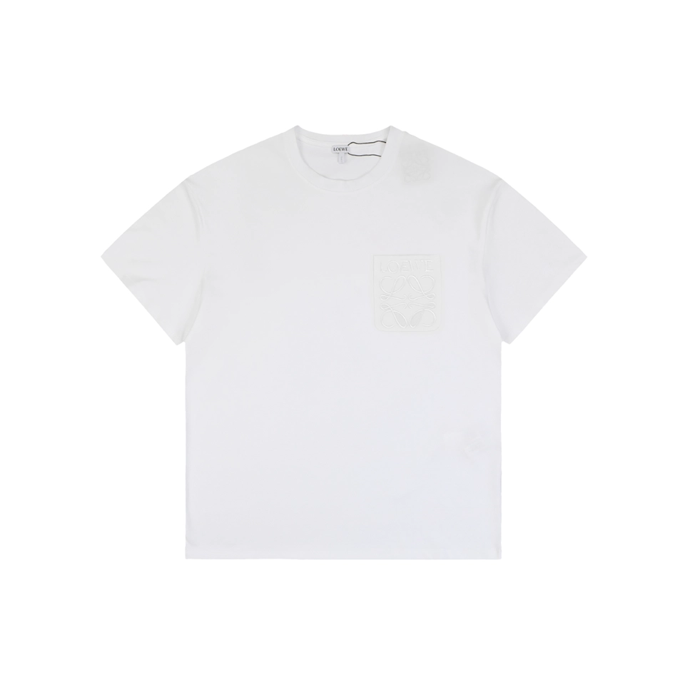 Loewe-Tonal-Anagram-Pocket-Embroidered-T-Shirt12.jpg.webp Loe Tonal Anagram Pocket Embroidered T Shirt