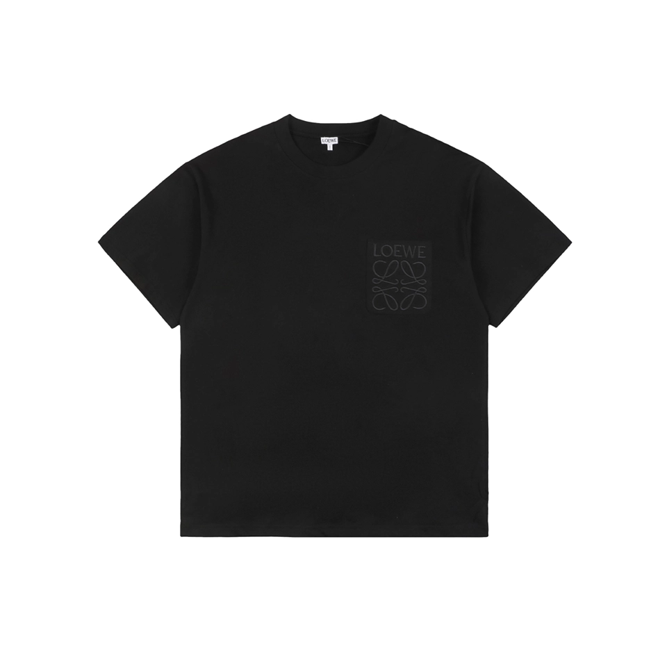Loewe-Tonal-Anagram-Pocket-Embroidered-T-Shirt3.jpg.webp Loe Tonal Anagram Pocket Embroidered T Shirt