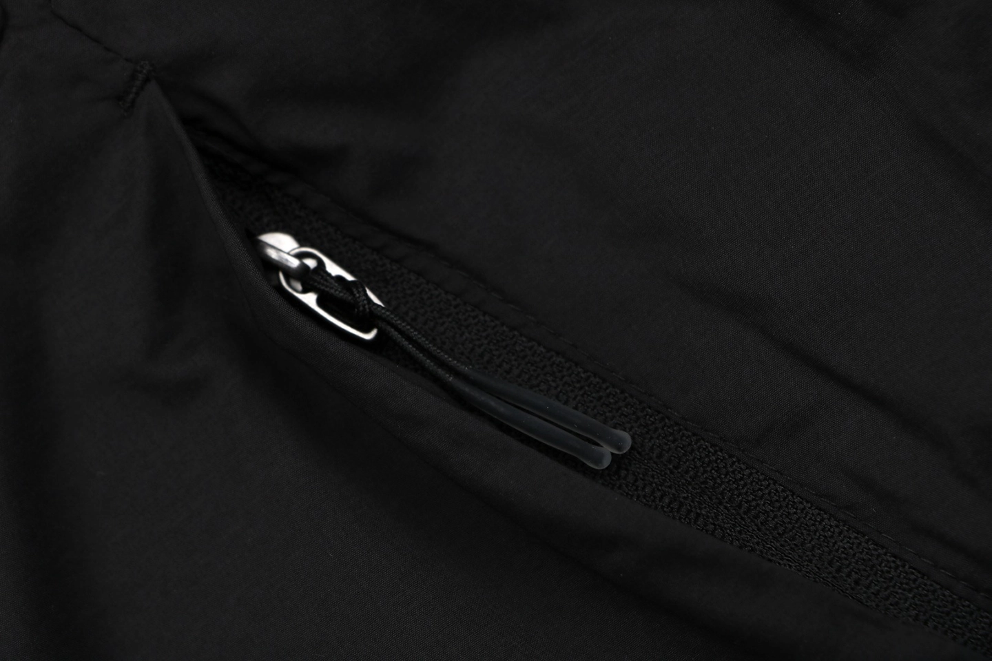 Lululemon-Dual-Pocket-Insulated-Jacket9.jpeg.webp Lululemon Dual Pocket Insulated Jacket