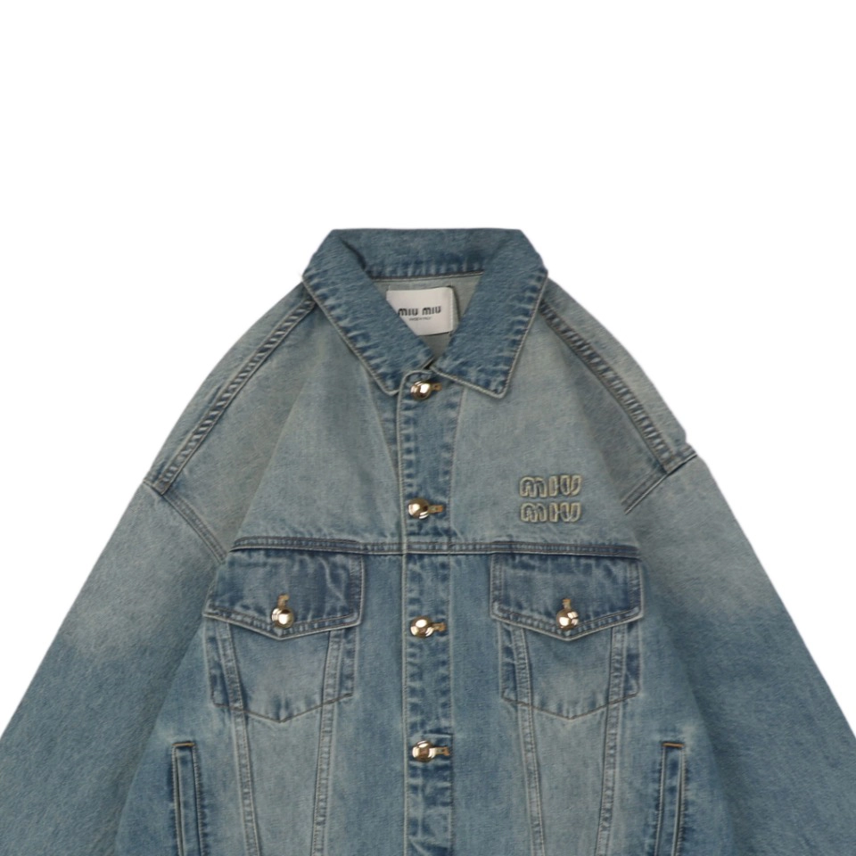 MM-Letter-Patch-Embroidered-Denim-Jacket3.jpeg.webp Mm Letter Patch Embroidered Denim Jacket