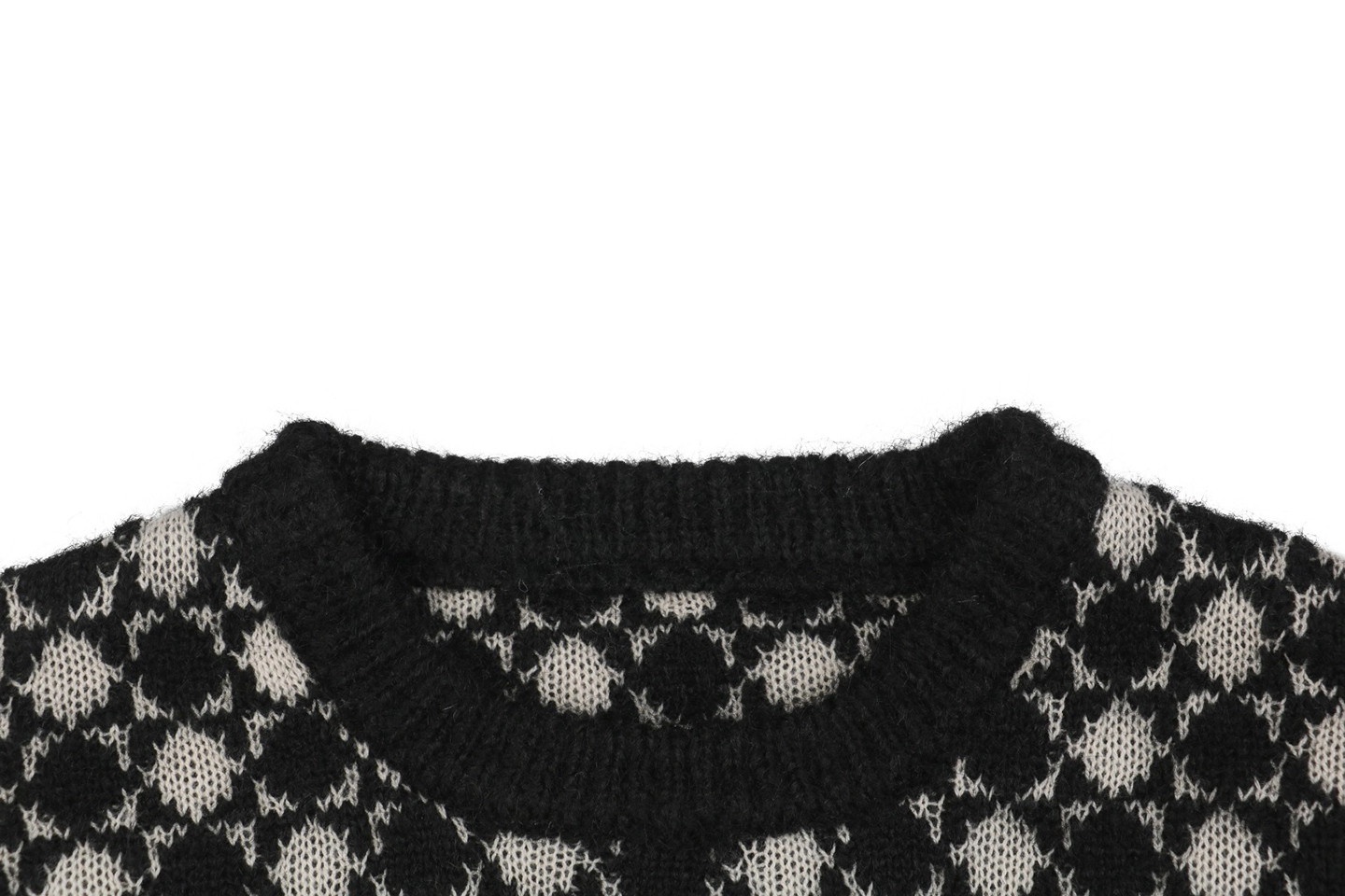 Maison-Margiela-Pixel-Snowflake-Check-Crewneck-Sweater6.jpeg.webp Maison Margiela Pixel Snowflake Check Crewneck Sweater