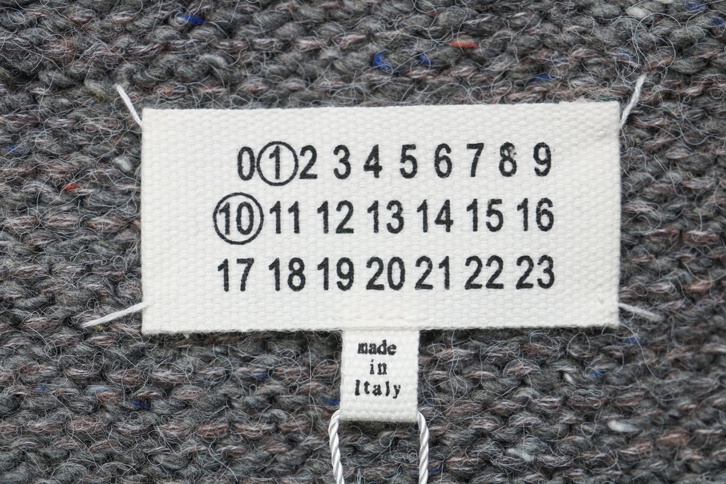 Maison-Margiela-Wool-Blend-Half-Zip-Sweater5.jpeg.webp Maison Margiela Wool Blend Half Zip Sweater