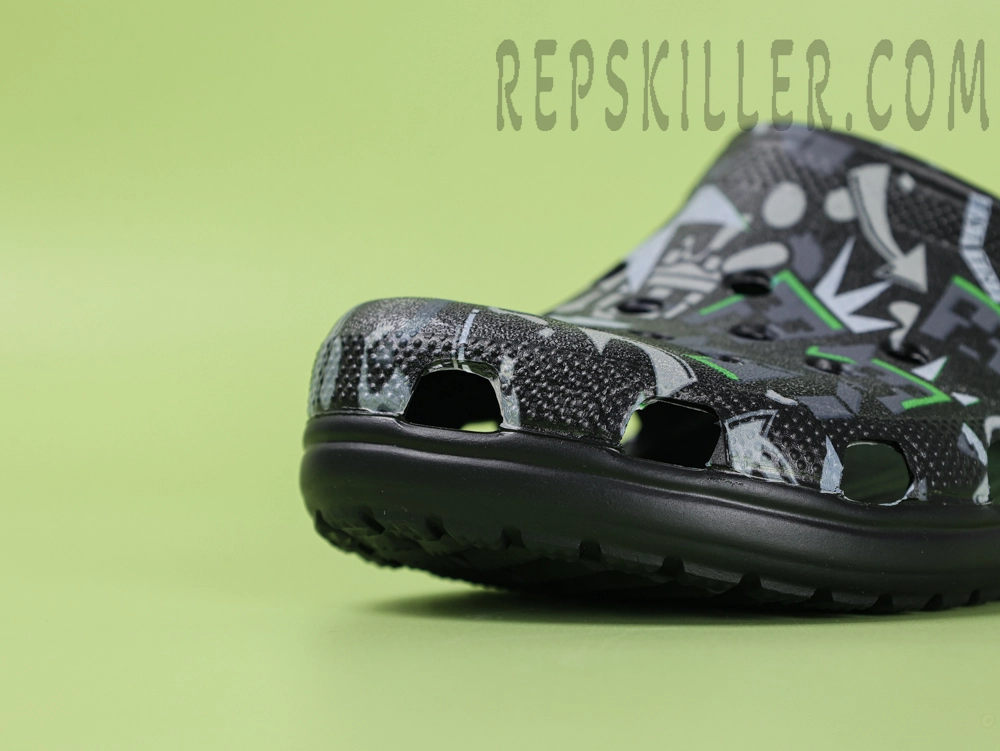 Minecraft X Classic Clog Black Multi