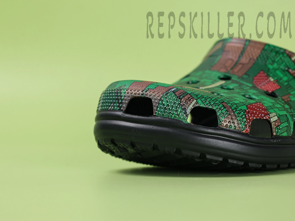 Minecraft X Classic Clog Dark Forest