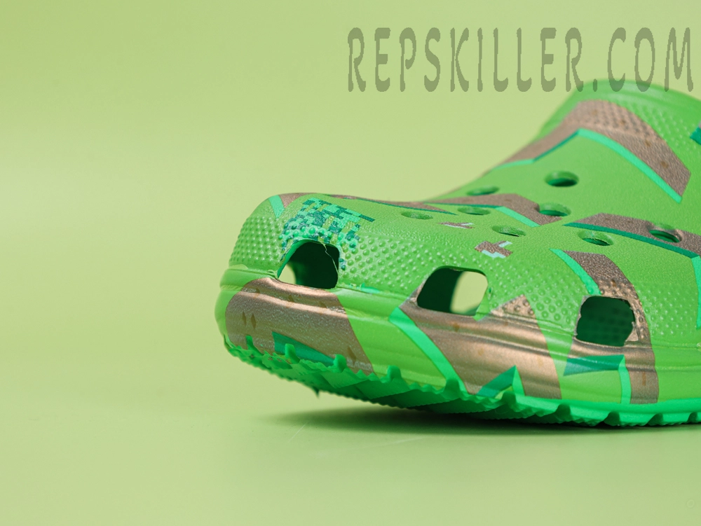 Minecraft X Classic Clog Grass Block