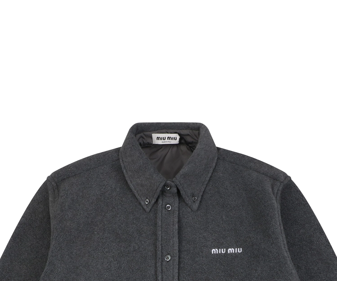 Miu-Miu-Logo-Embroidered-Suede-Finish-Shirt-Jacket4.jpeg.webp Mm Logo Embroidered Suede Finish Shirt Jacket