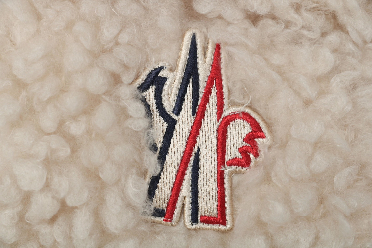 Moncler-Grenoble-Shearling-Hooded-Down-Gilet-MS-1128.jpeg.webp Mxxcler Grenoble Shearling Hooded Down Gilet Ms 112
