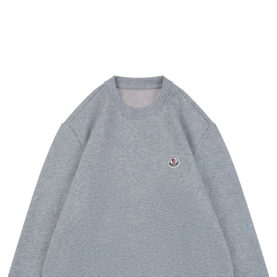 Moncler-Small-Logo-Crewneck-Sweatshirt4.jpeg.webp Mxxcler Small Logo Crewneck Sweatshirt