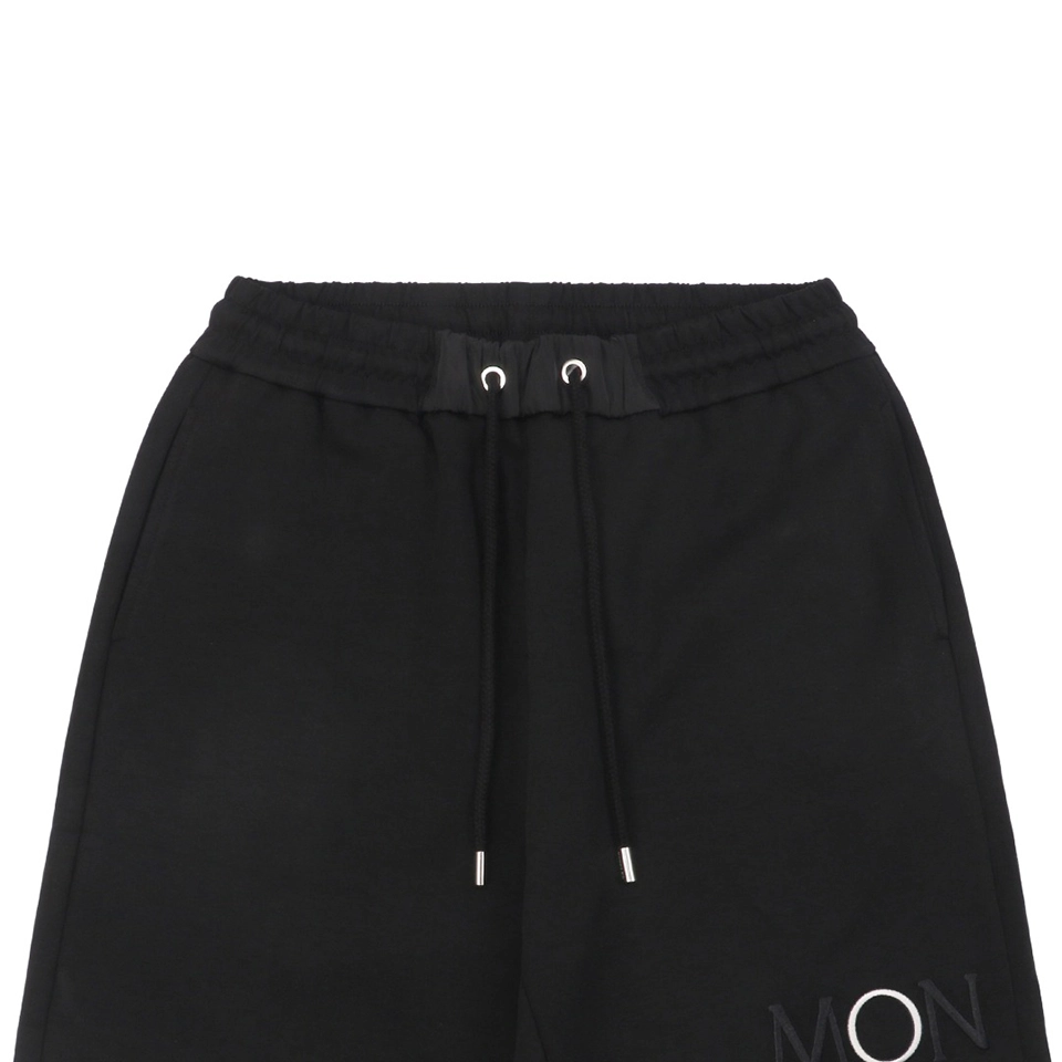 Mxxcler Contrast Back Pocket Shorts