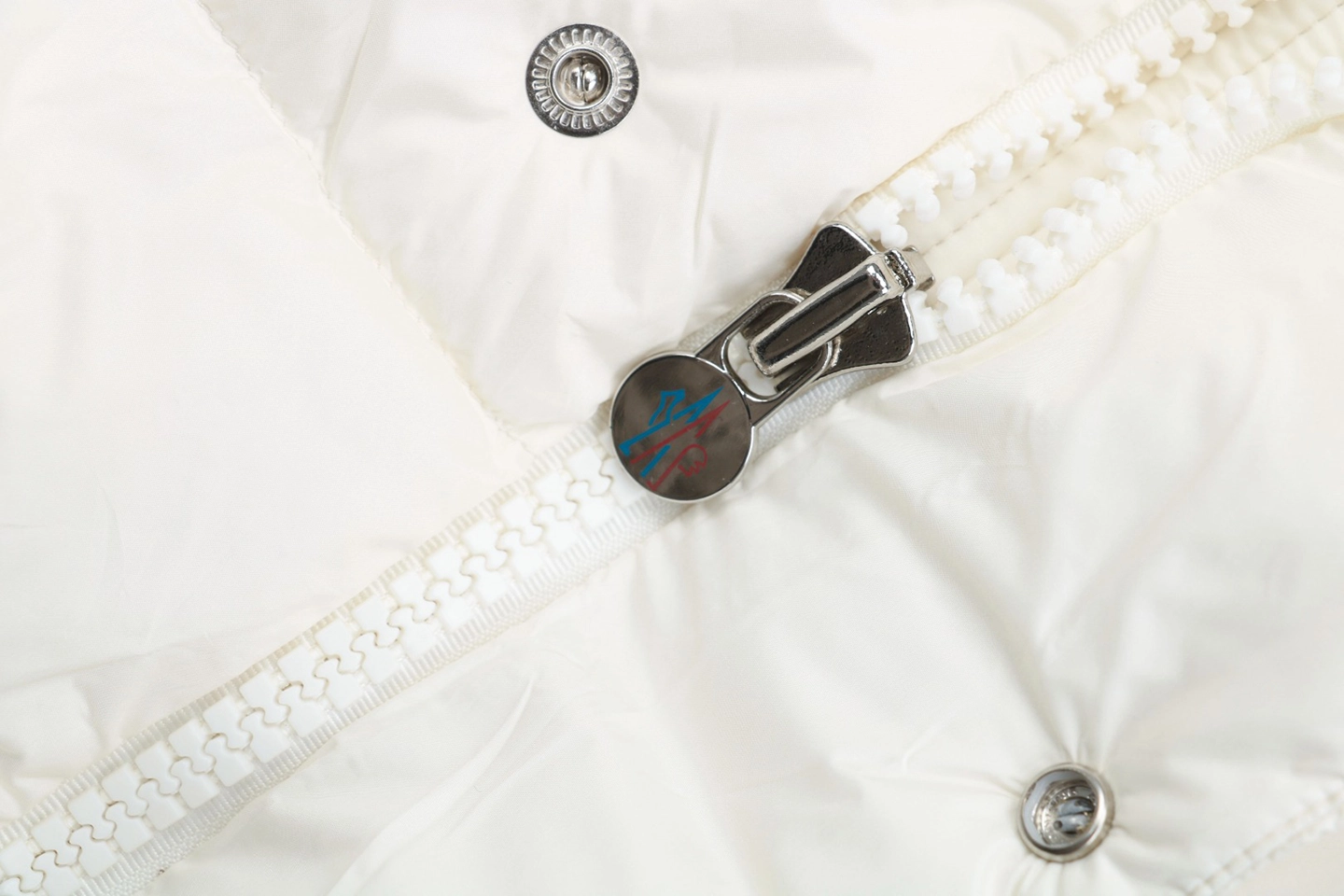 Mxxcler Maya Matte Hooded Down Jacket Off White 508