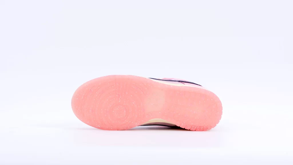 Dunk Low Lx Barbie – Image 4 Dunk Low Lx Barbie – Image 4
