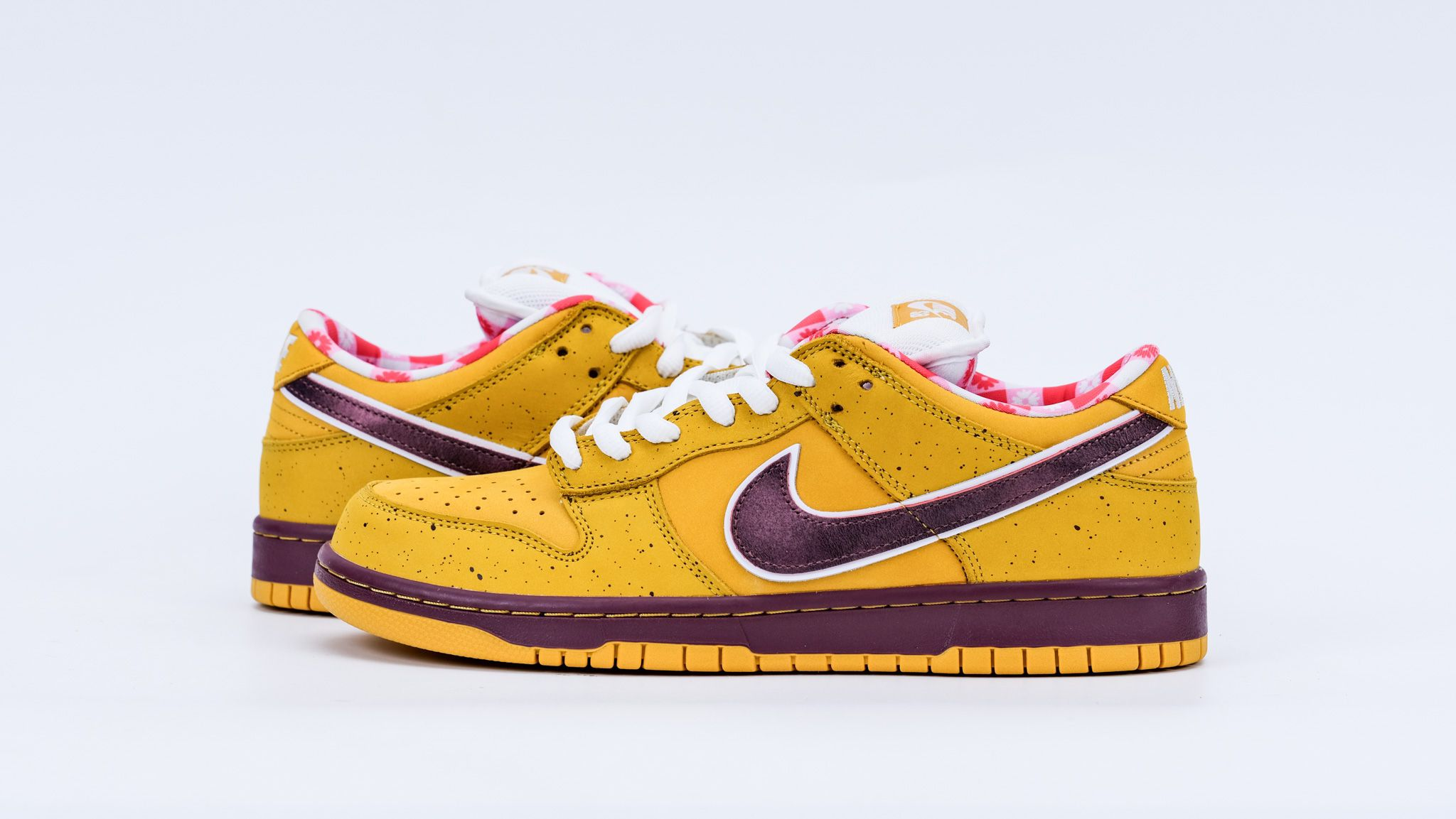 Dunk Low Premium Sb Yellow Lobster